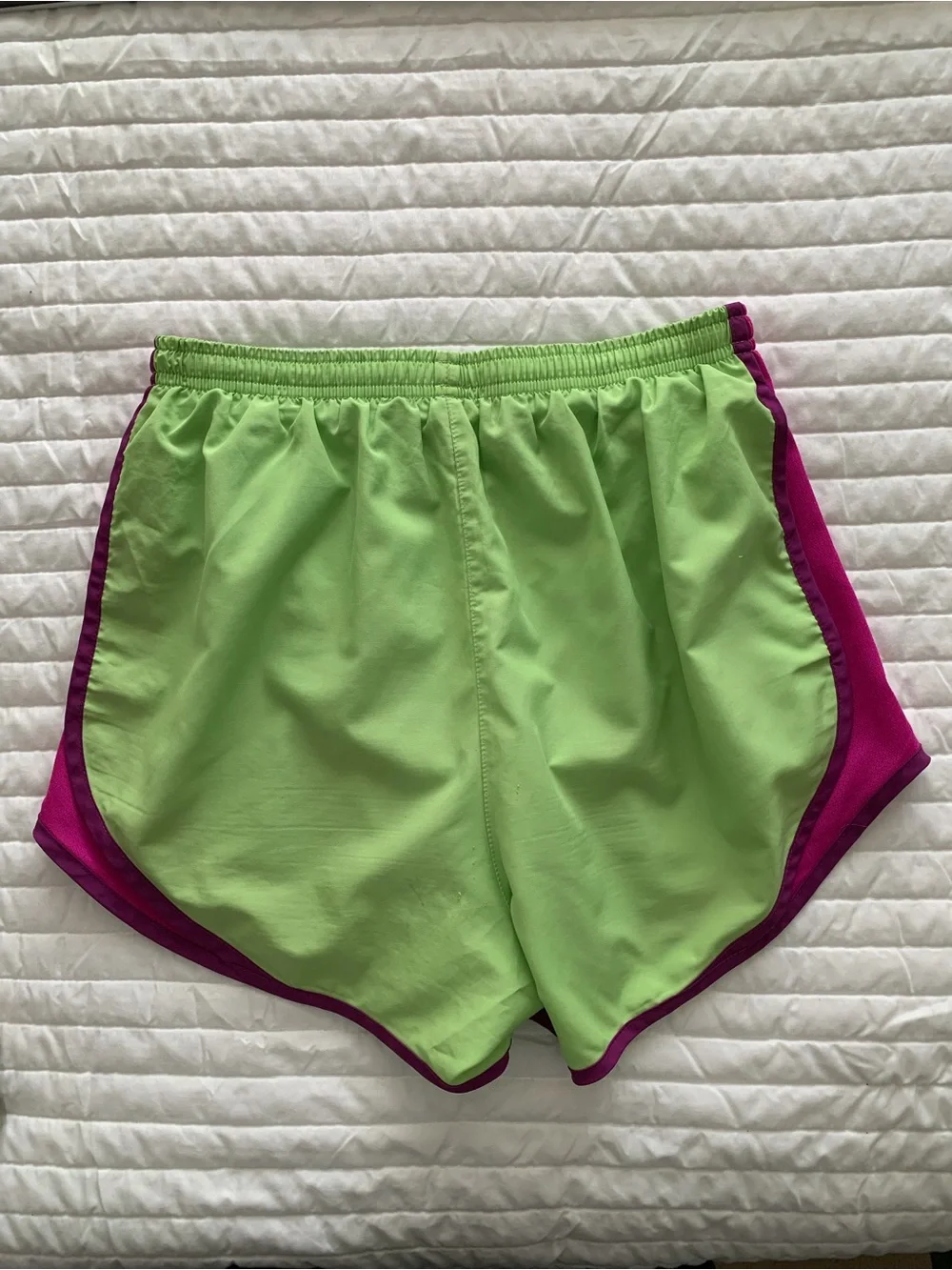 Nike Dri-Fit Tempo Running Shorts Women’s Size S Green Logo Drawstring Pocket